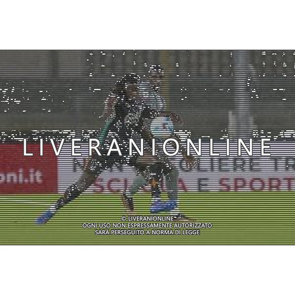 Richie Sagrado of Venezia FC battle for the ball with Fallou Cham of Hellas Verona FC during Hellas Verona FC vs Venezia FC, 16° leg of Coppa Italia Frecciarossa 2025-26 game at Marcantonio Bentegodi stadium in Verona (VR), Italy, on September 24, 2025. (Photo by Davide Casentini)- AGENZIA ALDO LIVERANI SAS