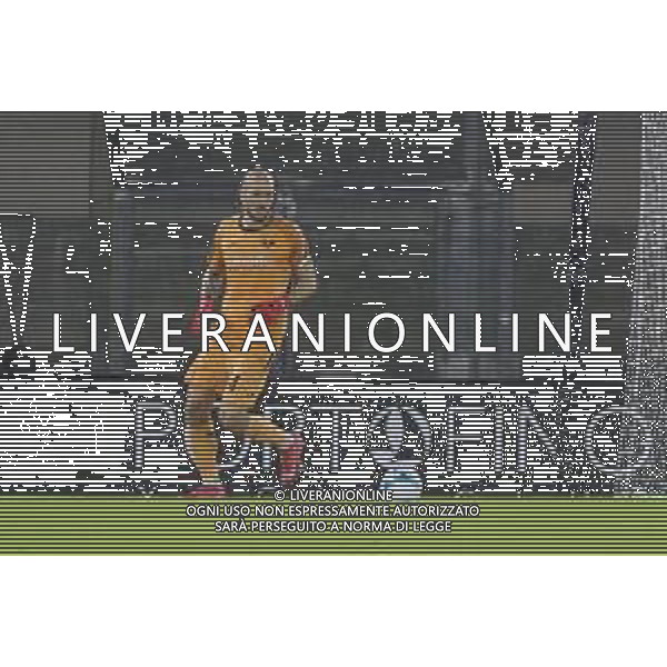 Simone Perilli of Hellas Verona FC play the ball during Hellas Verona FC vs Venezia FC, 16° leg of Coppa Italia Frecciarossa 2025-26 game at Marcantonio Bentegodi stadium in Verona (VR), Italy, on September 24, 2025. (Photo by Davide Casentini)- AGENZIA ALDO LIVERANI SAS