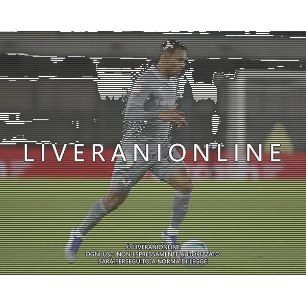 Giovane Santana do Nascimiento of Hellas Verona FC play the ball during Hellas Verona FC vs Venezia FC, 16° leg of Coppa Italia Frecciarossa 2025-26 game at Marcantonio Bentegodi stadium in Verona (VR), Italy, on September 24, 2025. (Photo by Davide Casentini)- AGENZIA ALDO LIVERANI SAS