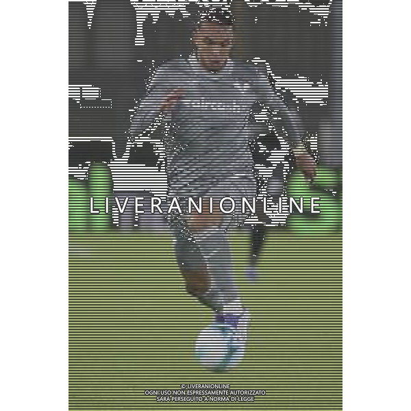 Giovane Santana do Nascimiento of Hellas Verona FC play the ball during Hellas Verona FC vs Venezia FC, 16° leg of Coppa Italia Frecciarossa 2025-26 game at Marcantonio Bentegodi stadium in Verona (VR), Italy, on September 24, 2025. (Photo by Davide Casentini)- AGENZIA ALDO LIVERANI SAS