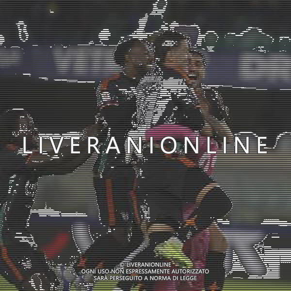 Venezia players celebrate the victory at the end of Hellas Verona FC vs Venezia FC, 16° leg of Coppa Italia Frecciarossa 2025-26 game at Marcantonio Bentegodi stadium in Verona (VR), Italy, on September 24, 2025. (Photo by Davide Casentini)- AGENZIA ALDO LIVERANI SAS