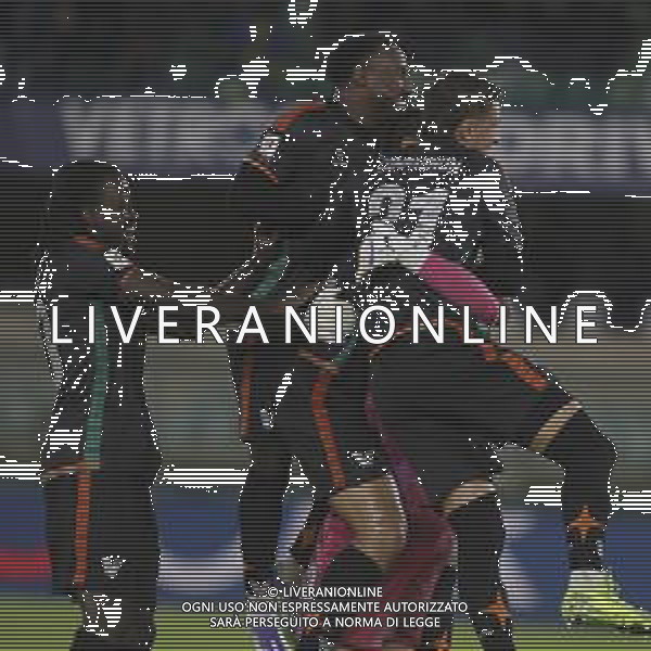 Venezia players celebrate the victory at the end of Hellas Verona FC vs Venezia FC, 16° leg of Coppa Italia Frecciarossa 2025-26 game at Marcantonio Bentegodi stadium in Verona (VR), Italy, on September 24, 2025. (Photo by Davide Casentini)- AGENZIA ALDO LIVERANI SAS