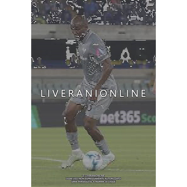 Moatasem Al-Musrati of Hellas Verona FC play the ball during Hellas Verona FC vs Venezia FC, 16° leg of Coppa Italia Frecciarossa 2025-26 game at Marcantonio Bentegodi stadium in Verona (VR), Italy, on September 24, 2025. (Photo by Davide Casentini)- AGENZIA ALDO LIVERANI SAS