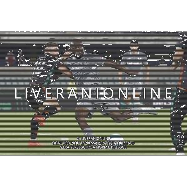 Moatasem Al-Musrati of Hellas Verona FC battle for the ball with Antonio Casas of Venezia FC during Hellas Verona FC vs Venezia FC, 16° leg of Coppa Italia Frecciarossa 2025-26 game at Marcantonio Bentegodi stadium in Verona (VR), Italy, on September 24, 2025. (Photo by Davide Casentini)- AGENZIA ALDO LIVERANI SAS
