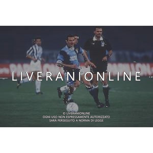 DIAP-RETROSPETTIVA ROBERTO RAMBAUDI CALCIATORE NELLA FOTO ROBERTO RAMBAUDI CON LA MAGLIA DELLA LAZIO CALCIO NELL\'ANNO 1994-1995 AG ALDO LIVERANI SAS 
