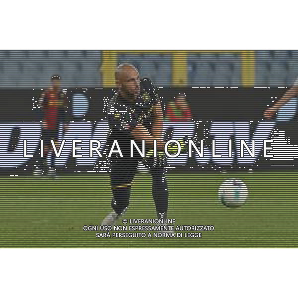 TVRG Genoa vs Empoli nella foto Nicola Leali (Genoa) Genova 25-09-2025 Stadio Luigi Ferraris - Marassi Genoa vs Empoli Coppa Italia Frecciarossa - sedicesimi di finale foto Roberto Garavaglia/Agenzia Aldo Liverani sas
