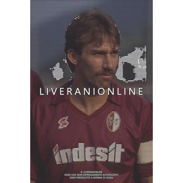 DIAP-RETROSPETTIVA MARTIN VASQUEZ CALCIATORE NELLA FOTO MARTIN VASQUEZ CON LA MAGLIA DEL TORINO CALCIO NELL\'ANNO 1990-1991 AG ALDO LIVERANI SAS