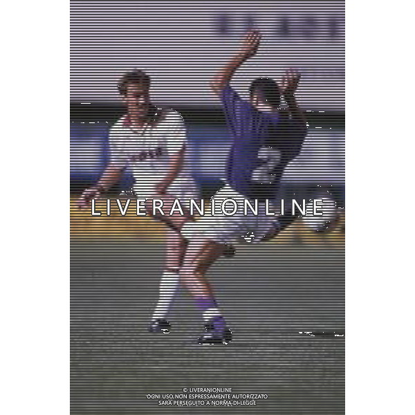 DIAP-RETROSPETTIVA MARTIN VASQUEZ CALCIATORE NELLA FOTO MARTIN VASQUEZ CON LA MAGLIA DEL TORINO CALCIO NELL\'ANNO 1990-1991 AG ALDO LIVERANI SAS