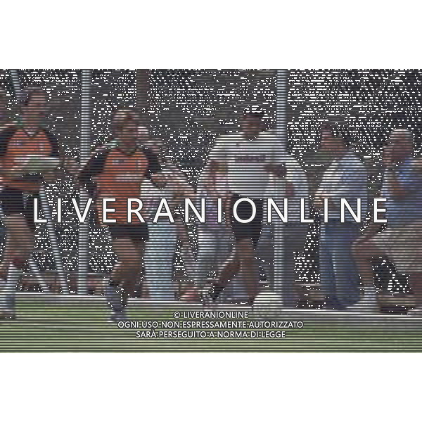 DIAP-RETROSPETTIVA MARTIN VASQUEZ CALCIATORE NELLA FOTO MARTIN VASQUEZ CON LA MAGLIA DEL TORINO CALCIO NELL\'ANNO 1990-1991 AG ALDO LIVERANI SAS