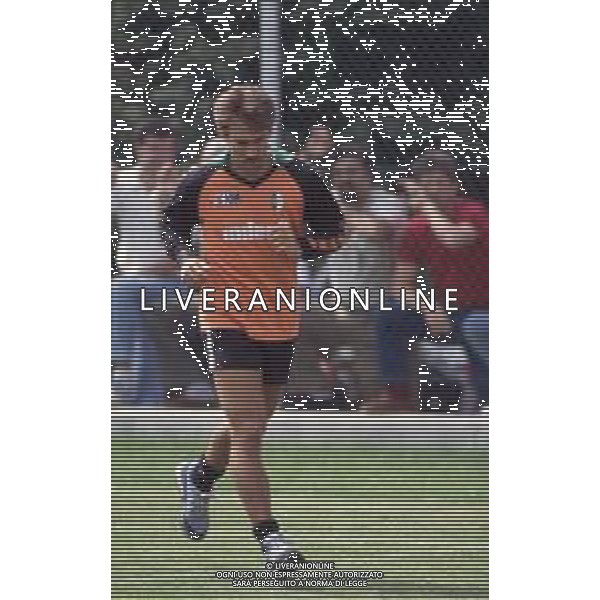 DIAP-RETROSPETTIVA MARTIN VASQUEZ CALCIATORE NELLA FOTO MARTIN VASQUEZ CON LA MAGLIA DEL TORINO CALCIO NELL\'ANNO 1990-1991 AG ALDO LIVERANI SAS