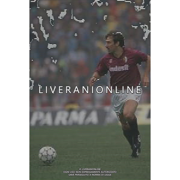 DIAP-RETROSPETTIVA MARTIN VASQUEZ CALCIATORE NELLA FOTO MARTIN VASQUEZ CON LA MAGLIA DEL TORINO CALCIO NELL\'ANNO 1990-1991 AG ALDO LIVERANI SAS