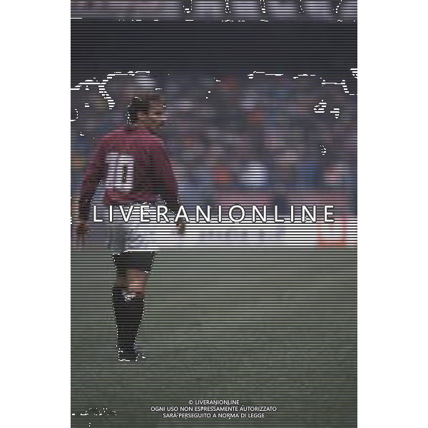 DIAP-RETROSPETTIVA MARTIN VASQUEZ CALCIATORE NELLA FOTO MARTIN VASQUEZ CON LA MAGLIA DEL TORINO CALCIO NELL\'ANNO 1990-1991 AG ALDO LIVERANI SAS