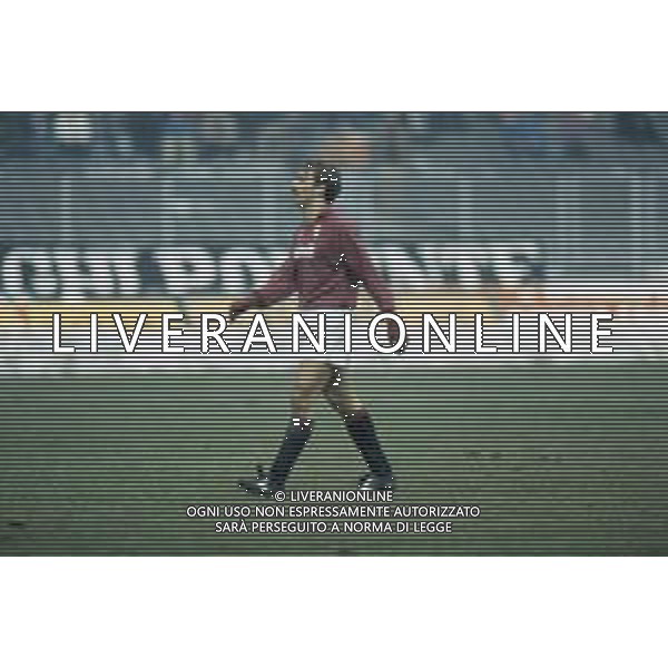 DIAP-RETROSPETTIVA MARTIN VASQUEZ CALCIATORE NELLA FOTO MARTIN VASQUEZ CON LA MAGLIA DEL TORINO CALCIO NELL\'ANNO 1990-1991 AG ALDO LIVERANI SAS