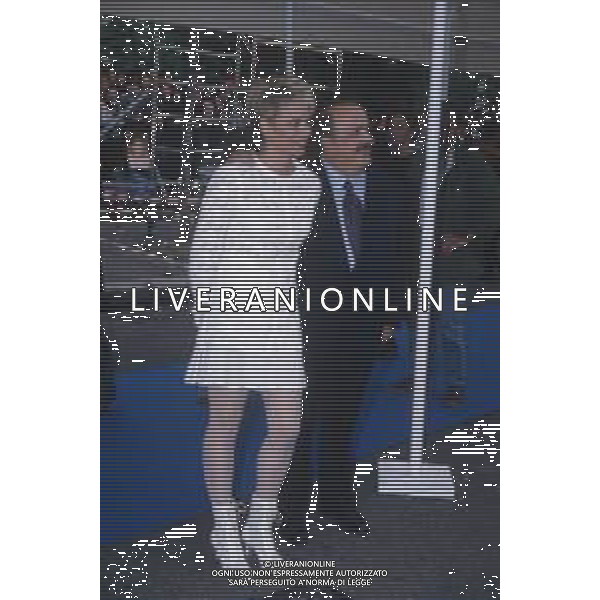 DIAP-RETROSPETTIVA MARIA DE FILIPPI CONDUTTRICE TELEVISIVA E PRODUTTRICE TELEVISIVA NELLA FOTO MARIA DE FILIPPI ALLA CONSEGNA DEI TELEGATTI A MILANO NELL\'ANNO 1994 CON MAURIZIO COSTANZO AG ALDO LIVERANI SAS