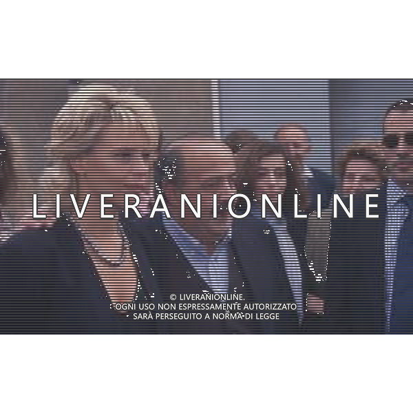 DIAP-RETROSPETTIVA MARIA DE FILIPPI CONDUTTRICE TELEVISIVA E PRODUTTRICE TELEVISIVA NELLA FOTO MARIA DE FILIPPI CON MAURIZIO COSTANZO A BERGAMO AL MATRIMONIO DI GIORGIO GORI E CRISTINA PARODI MATRIMONIO NELL\'ANNO 1995 AG ALDO LIVERANI SAS  