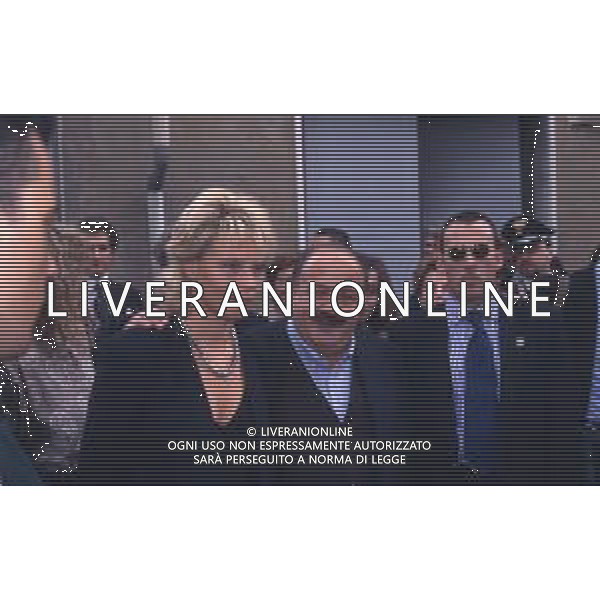DIAP-RETROSPETTIVA MARIA DE FILIPPI CONDUTTRICE TELEVISIVA E PRODUTTRICE TELEVISIVA NELLA FOTO MARIA DE FILIPPI CON MAURIZIO COSTANZO A BERGAMO AL MATRIMONIO DI GIORGIO GORI E CRISTINA PARODI MATRIMONIO NELL\'ANNO 1995 AG ALDO LIVERANI SAS 