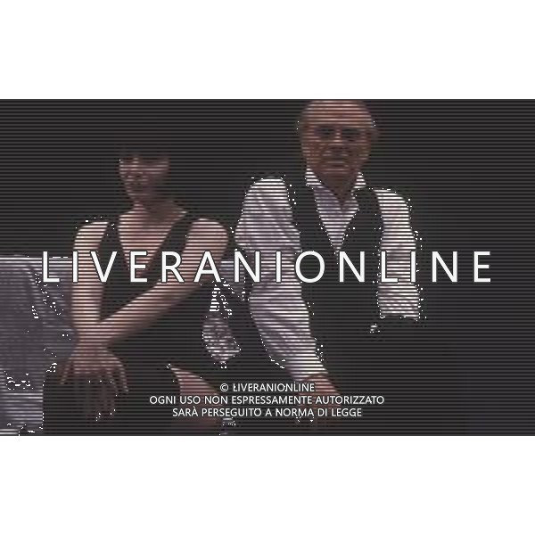 DIAP-RETROSPETTIVA GIORGIO ALBERTAZZI ATTORE NELLA FOTO GIORGIO ALBERTAZZI IN UNA COMMEDIA TEATRALE CON MARIANGELA D\'ABBRACCIO AG ALDO LIVERANI SAS