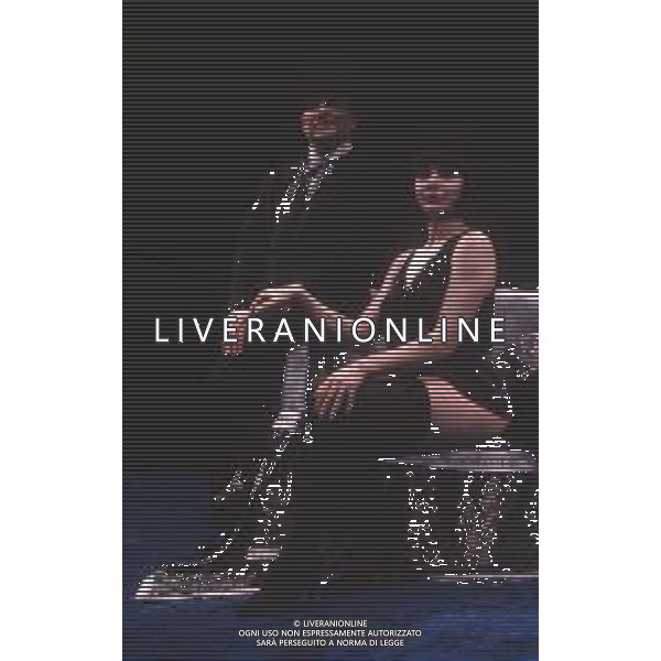DIAP-RETROSPETTIVA GIORGIO ALBERTAZZI ATTORE NELLA FOTO GIORGIO ALBERTAZZI IN UNA COMMEDIA TEATRALE CON MARIANGELA D\'ABBRACCIO AG ALDO LIVERANI SAS