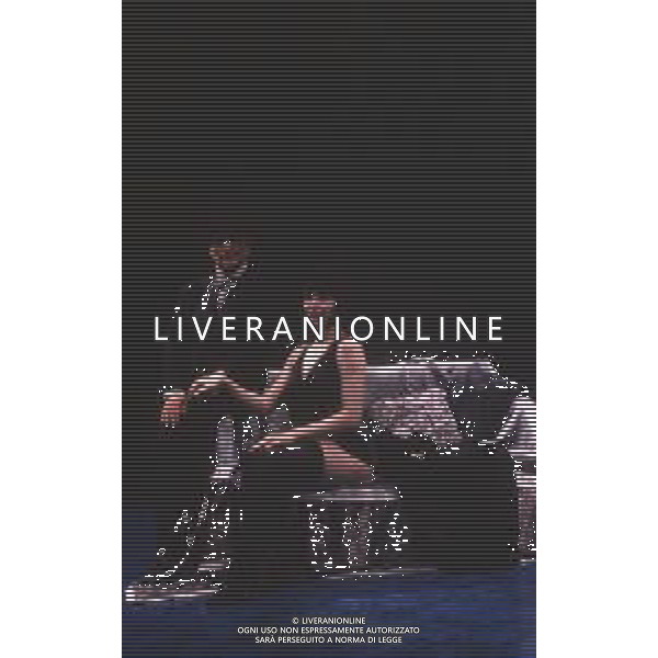 DIAP-RETROSPETTIVA GIORGIO ALBERTAZZI ATTORE NELLA FOTO GIORGIO ALBERTAZZI IN UNA COMMEDIA TEATRALE CON MARIANGELA D\'ABBRACCIO AG ALDO LIVERANI SAS