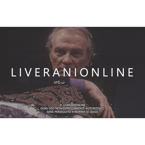 DIAP-RETROSPETTIVA GIORGIO ALBERTAZZI ATTORE NELLA FOTO GIORGIO ALBERTAZZI IN UNA COMMEDIA TEATRALE CON MARIANGELA D\'ABBRACCIO AG ALDO LIVERANI SAS