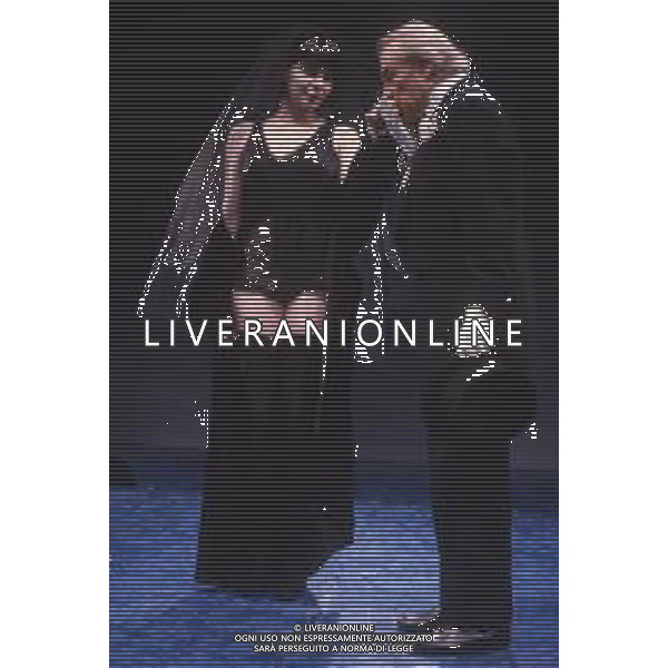 DIAP-RETROSPETTIVA GIORGIO ALBERTAZZI ATTORE NELLA FOTO GIORGIO ALBERTAZZI IN UNA COMMEDIA TEATRALE CON MARIANGELA D\'ABBRACCIO AG ALDO LIVERANI SAS