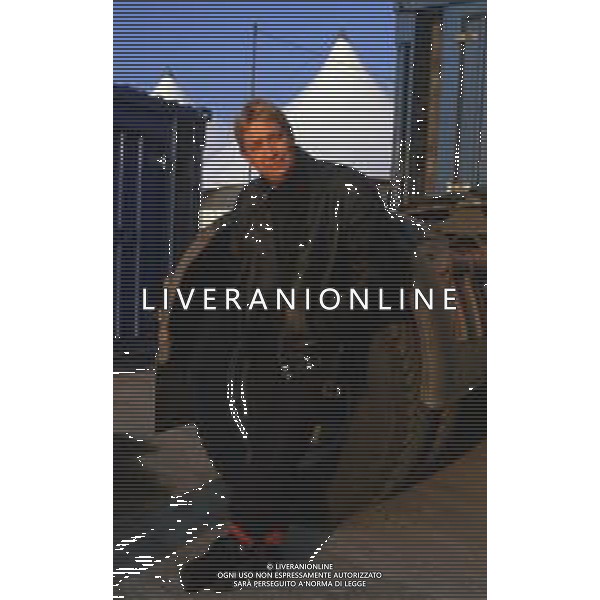 DIAP-RETROSPETTIVA CHRIS REA CANTANTE NELLA FOTO CHRIS REA A SANREMO NELL\'ANNO 1988 AG ALDO LIVERANI SAS