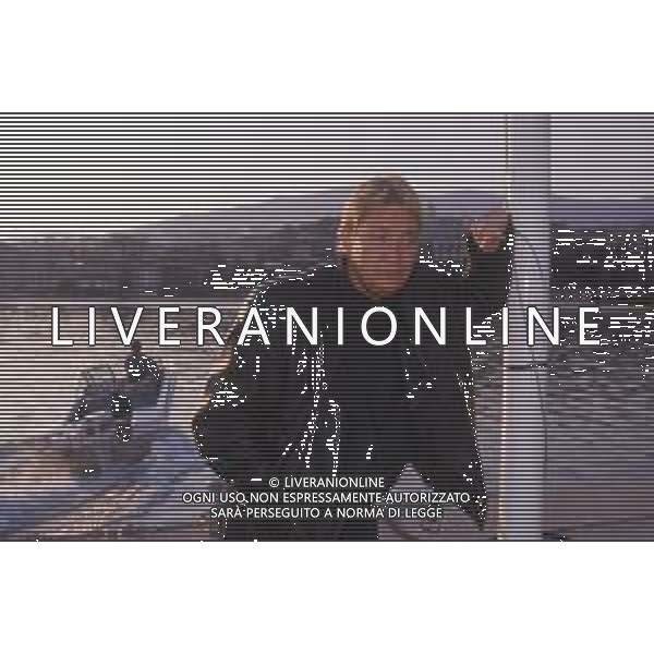 DIAP-RETROSPETTIVA CHRIS REA CANTANTE NELLA FOTO CHRIS REA A SANREMO NELL\'ANNO 1988 AG ALDO LIVERANI SAS