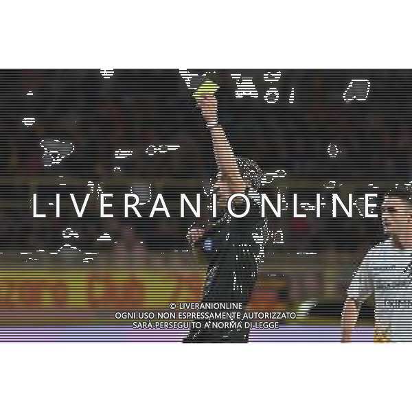 Serie B Bkt 2025-2026 Catanzaro vs Juve Stabia Stadio Nicola Ceravolo Nella foto: arbitro Juan Manuel Sacchi con cartellino giallo ammonizione Foto Andrea Rosito @Agenzia Liverani SAS - AGENZIA ALDO LIVERANI SAS