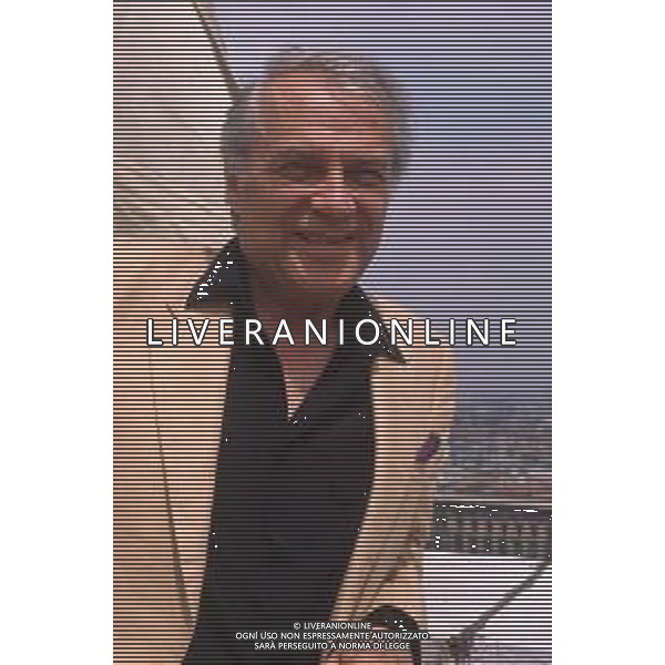DIAP-RETROSPETTIVA GIORGIO ALBERTAZZI ATTORE NELLA FOTO GIORGIO ALBERTAZZI A MILANO IN TERRAZZA MARTINI ANNI 90 AG ALDO LIVERANI SAS 