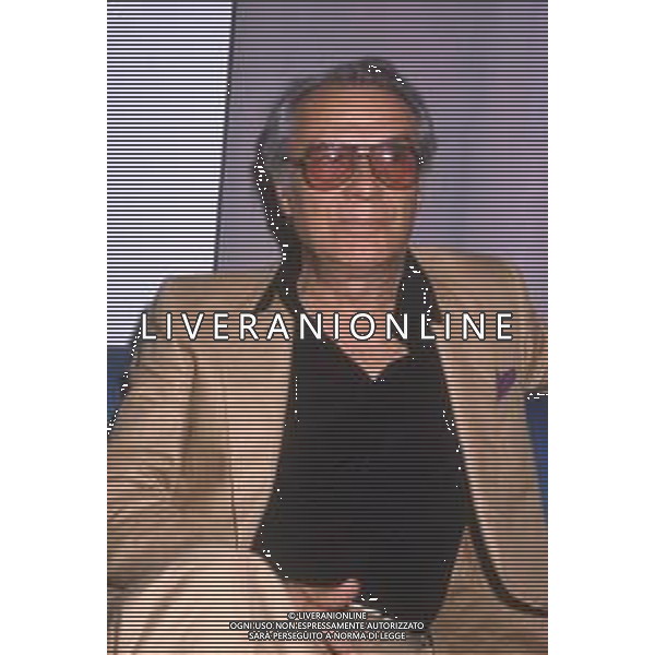 DIAP-RETROSPETTIVA GIORGIO ALBERTAZZI ATTORE NELLA FOTO GIORGIO ALBERTAZZI A MILANO IN TERRAZZA MARTINI ANNI 90 AG ALDO LIVERANI SAS 