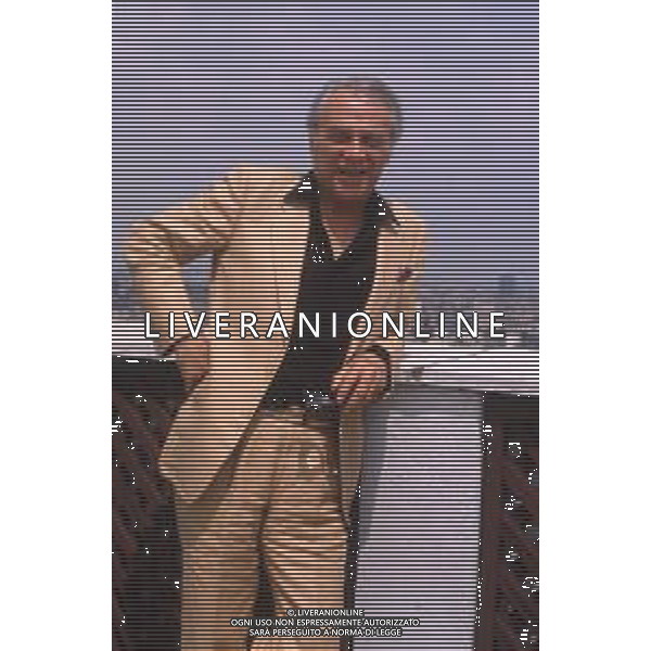 DIAP-RETROSPETTIVA GIORGIO ALBERTAZZI ATTORE NELLA FOTO GIORGIO ALBERTAZZI A MILANO IN TERRAZZA MARTINI ANNI 90 AG ALDO LIVERANI SAS 