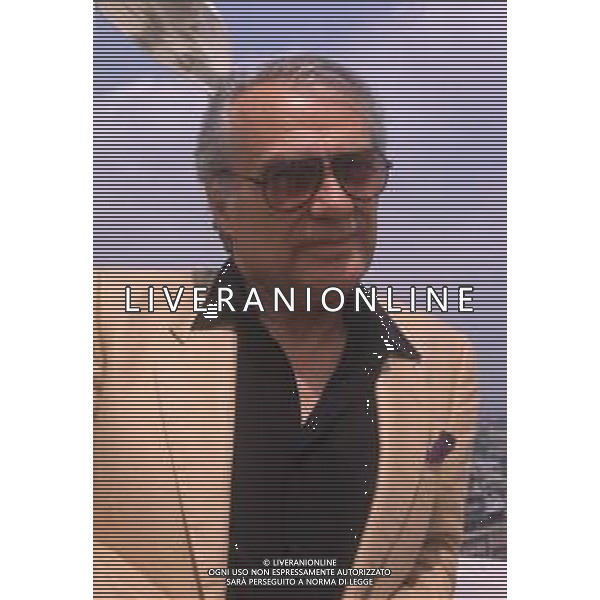 DIAP-RETROSPETTIVA GIORGIO ALBERTAZZI ATTORE NELLA FOTO GIORGIO ALBERTAZZI A MILANO IN TERRAZZA MARTINI ANNI 90 AG ALDO LIVERANI SAS 