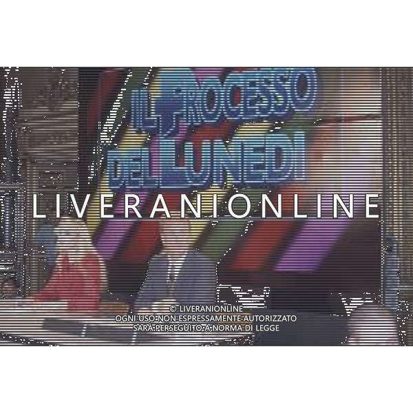 DIAP-RETROSPETTIVA ALESSANDRA CANALE ANNUNCIATRICE TELEVISIVA E CONDUTTRICE TELEVISIVA NELLA FOTO ALESSANDRA CANALE CON ALDO BISCARDI NELL\'ANNO 1994 CONDUCE LA TRASMISSIONE TELEVISIVA “IL PROCESSO DEL LUNEDI\' “ AG ALDO LIVERANI SAS