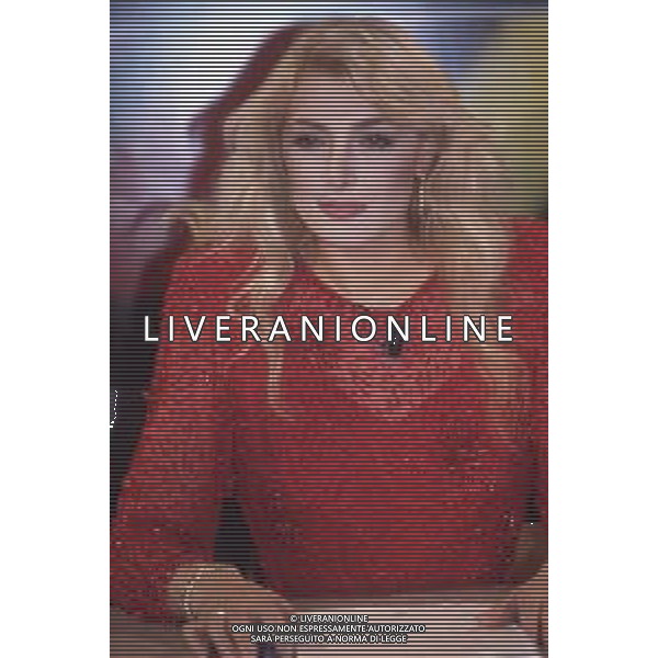 DIAP-RETROSPETTIVA ALESSANDRA CANALE ANNUNCIATRICE TELEVISIVA E CONDUTTRICE TELEVISIVA NELLA FOTO ALESSANDRA CANALE NELL\'ANNO 1994 CONDUCE LA TRASMISSIONE TELEVISIVA “IL PROCESSO DEL LUNEDI\' “ AG ALDO LIVERANI SAS