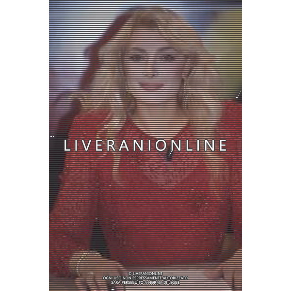 DIAP-RETROSPETTIVA ALESSANDRA CANALE ANNUNCIATRICE TELEVISIVA E CONDUTTRICE TELEVISIVA NELLA FOTO ALESSANDRA CANALE NELL\'ANNO 1994 CONDUCE LA TRASMISSIONE TELEVISIVA “IL PROCESSO DEL LUNEDI\' “ AG ALDO LIVERANI SAS