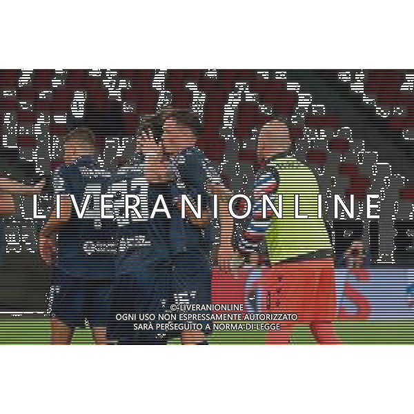 TVEM September 27, 2025 Bari, Italy - SSC Bari vs UC Sampdoria - Italian Soccer Serie B 2025/2026 - San Nicola Stadium. In the pic: Fabio Depaoli of UC Sampdoria celebrates after scoring a goal with Liam Henderson of UC Sampdoria foto emmanuele mastrodonato-ag aldo liverani sas