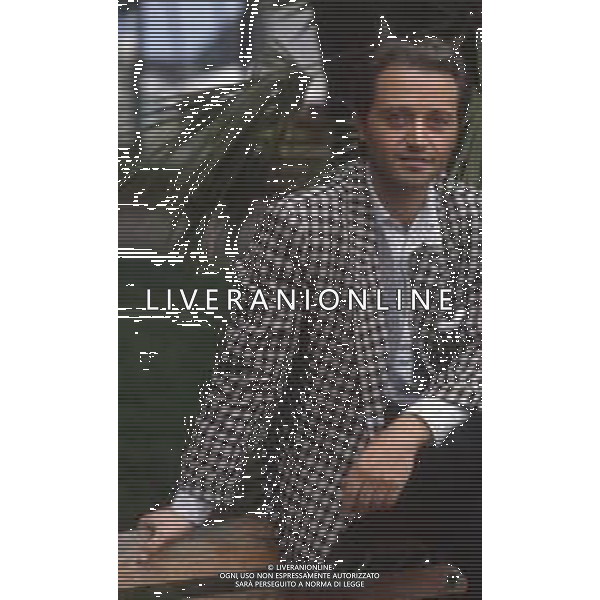 DIAP-RETROSPETTIVA AMEDEO MINGHI CANTANTE NELLA FOTO AMEDEO MINGHI A SAINT VINCENT NELL\'ANNO 1987 AG ALDO LIVERANI SAS