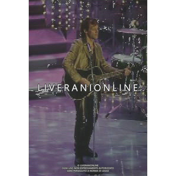 DIAP-RETROSPETTIVA BON JOVI CANTANTE NELLA FOTO BON JOVI A SANREMO NELL\'ANNO 1996 AG ALDO LIVERANI SAS