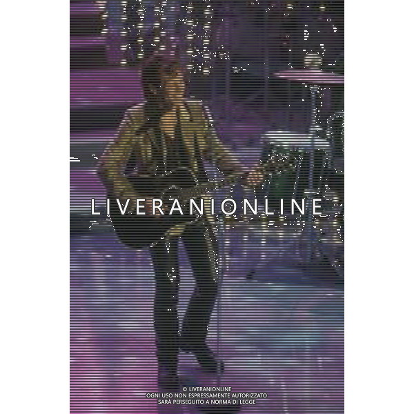 DIAP-RETROSPETTIVA BON JOVI CANTANTE NELLA FOTO BON JOVI A SANREMO NELL\'ANNO 1996 AG ALDO LIVERANI SAS