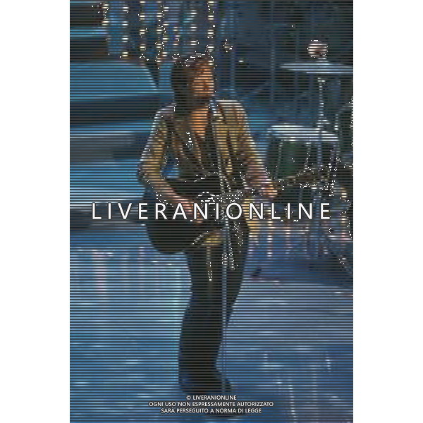 DIAP-RETROSPETTIVA BON JOVI CANTANTE NELLA FOTO BON JOVI A SANREMO NELL\'ANNO 1996 AG ALDO LIVERANI SAS