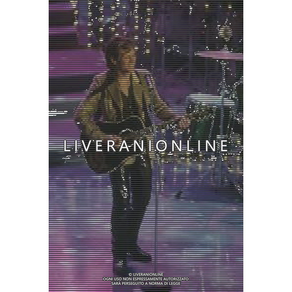 DIAP-RETROSPETTIVA BON JOVI CANTANTE NELLA FOTO BON JOVI A SANREMO NELL\'ANNO 1996 AG ALDO LIVERANI SAS