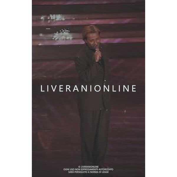 DIAP-RETROSPETTIVA AMEDEO MINGHI CANTANTE NELLA FOTO AMEDEO MINGHI A SANREMO NELL\'ANNO 1991 AG ALDO LIVERANI SAS