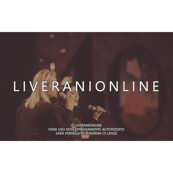 DIAP-RETROSPETTIVA AMEDEO MINGHI CANTANTE NELLA FOTO AMEDEO MINGHI CON MIETTA AL FESTIVAL DI SANREMO NELL\'ANNO 1990 AG ALDO LIVERANI SAS