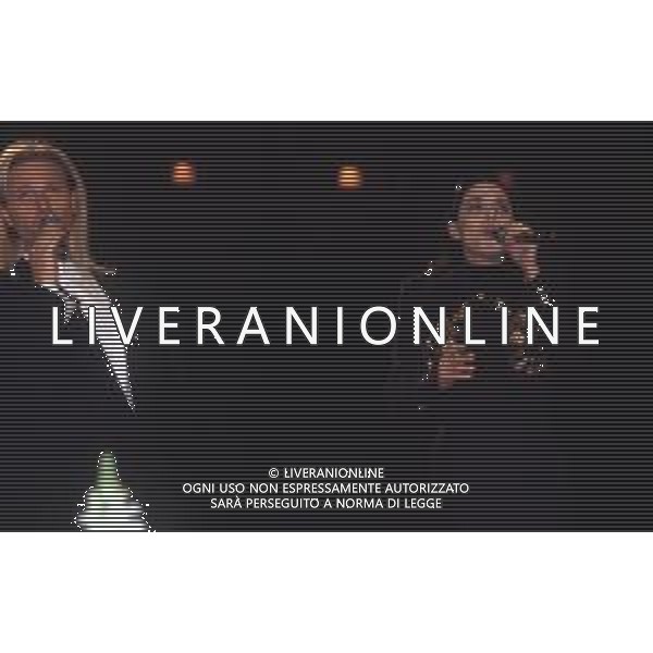 DIAP-RETROSPETTIVA AMEDEO MINGHI CANTANTE NELLA FOTO AMEDEO MINGHI CON MIETTA AL FESTIVAL DI SANREMO NELL\'ANNO 1990 AG ALDO LIVERANI SAS