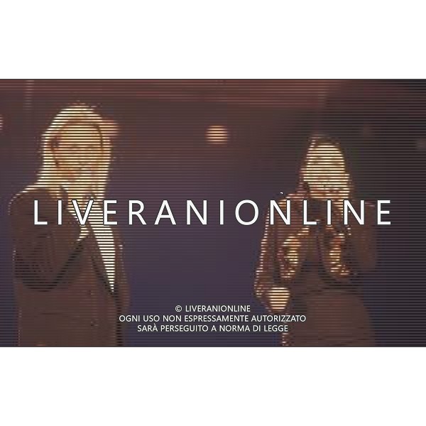 DIAP-RETROSPETTIVA AMEDEO MINGHI CANTANTE NELLA FOTO AMEDEO MINGHI CON MIETTA AL FESTIVAL DI SANREMO NELL\'ANNO 1990 AG ALDO LIVERANI SAS