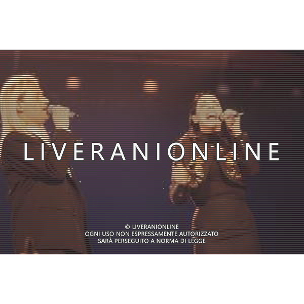 DIAP-RETROSPETTIVA AMEDEO MINGHI CANTANTE NELLA FOTO AMEDEO MINGHI CON MIETTA AL FESTIVAL DI SANREMO NELL\'ANNO 1990 AG ALDO LIVERANI SAS