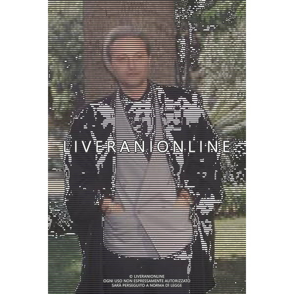 DIAP-RETROSPETTIVA AMEDEO MINGHI CANTANTE NELLA FOTO AMEDEO MINGHI AL FESTIVAL DI SANREMO NELL\'ANNO 1990 AG ALDO LIVERANI SAS