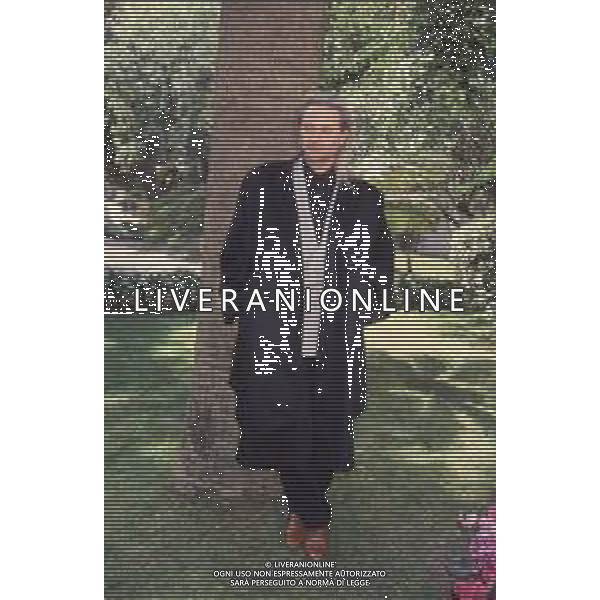 DIAP-RETROSPETTIVA AMEDEO MINGHI CANTANTE NELLA FOTO AMEDEO MINGHI AL FESTIVAL DI SANREMO NELL\'ANNO 1990 AG ALDO LIVERANI SAS