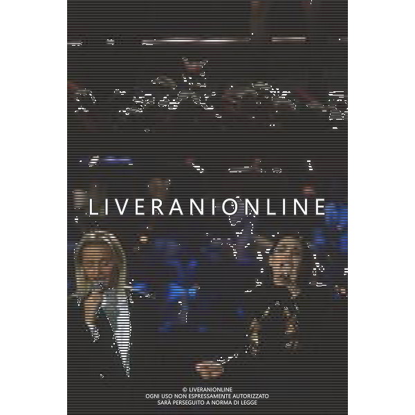 DIAP-RETROSPETTIVA AMEDEO MINGHI CANTANTE NELLA FOTO AMEDEO MINGHI CON MIETTA AL FESTIVAL DI SANREMO NELL\'ANNO 1990 AG ALDO LIVERANI SAS