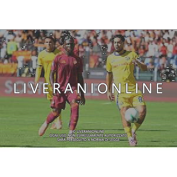 TVPG AS Roma vs Hellas Verona Fc nella foto Suat Serdar (Hellas Verona Fc) a contrasto con Wesley (As Roma) 28-09-2025 Stadio Olimpico, Roma (ITA) - Serie A Enilive 2025/26 Quinta Giornata FOTO PASQUALE GOLIA-AG ALDO LIVERANI SAS